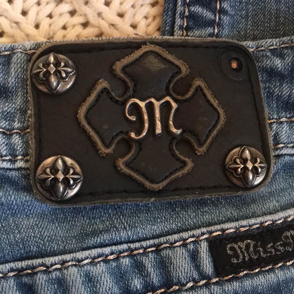Miss Me skinny jeans 🌸 - Picture 7 of 8